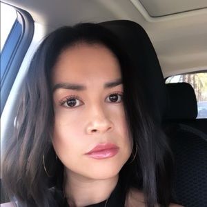 Meet your Posher, Daniela